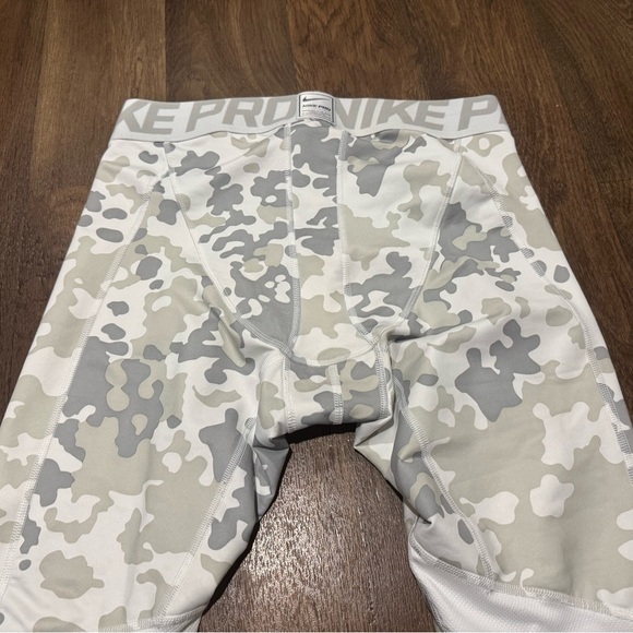 Nike Pro Athletic Performance White Camo Running Pants Men’s Size XL - Picture 7 of 11